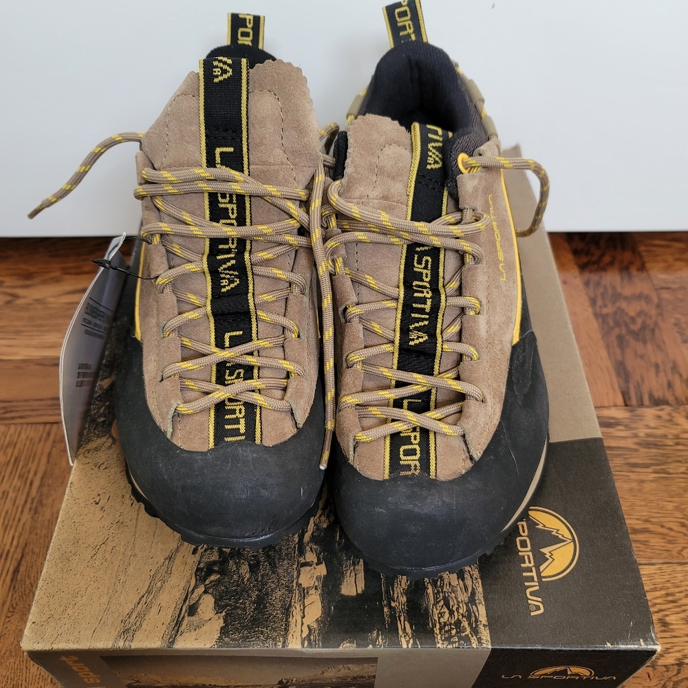 Brand new La Sportiva approach/ hiking shoes